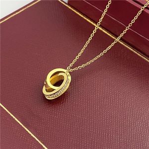 2024 Kvinnors halsband för kvinna älskar smycken guldhänge Dual ring rostfritt stål juvelery mode ovala sammanlåsande ringar Klavikulära kedjehalsband Designerq12