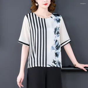 女性用ブラウス女性ホワイトプリントストライプシルク半袖夏のファッションライトカジュアルシャツ2024韓国のエレガントルーズトップ