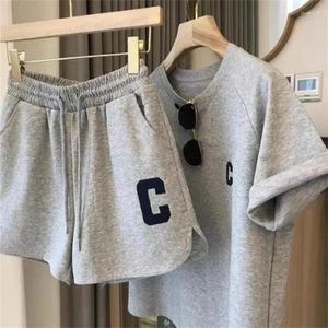 Kvinnors träningsdräkter Summerkläder för kvinnor Lossa avslappnad sportbrett benshorts Två stycken Set Womens Outifits Korean Fashion Solid