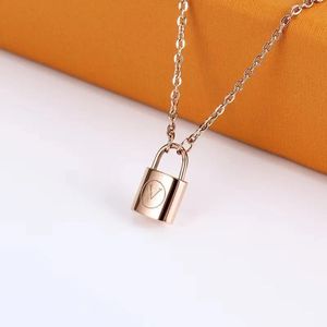 2024 Luxurys Pendant Necklaces Fashion for Man Woman lock necklace L Letter Designers Brand Jewelry Mens Womens Trendy Personality designer jewelry set for womanQ6