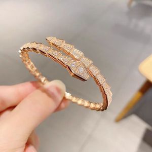 2024 Bracelet Designer Women Top Quality Bangle Snake Bone Full Diamond Bracelet Female Classic Silver Diamond Open Bracelet Female Versatileq3