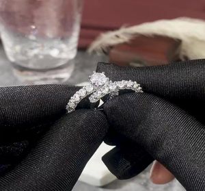 CAOSHI Set di anelli di fidanzamento per matrimoni, gioielli placcati in rodio, in ottone, zirconi, zirconi, anelli di pietra, coppia1178492