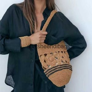 Shoulder Bags Z New Hand Hook Shoulder Grass Woven Bag Flower Woven Art Handbag Retro WovenH24218