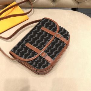 Designer bag retro top quality wallet luxury printing logo snap-on chain leather postman saddle bags shoulder slung handbag female classic black.