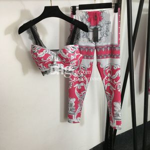 Modesportkläder lyxiga geometriska tryckspårspår på webben beskuren designer yoga kläder casual vadderade leggings yoga set