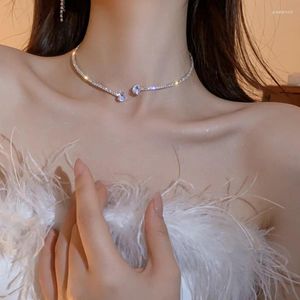 Choker Fashion Rhinestone Heart Collar Halsband för kvinnor Enkla öppna moment smycken Tillbehör Drop