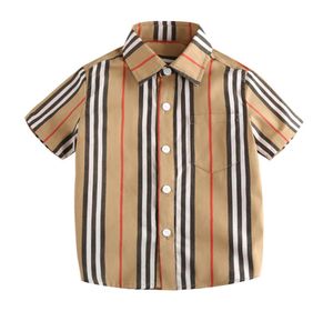 قميص الأولاد 2019 Ins Summer Styles Boy Kids Shirt Shirt Shirt Shirt Under Down Twlar Bridge Print Kids Core 100 Cotton All Match SH3507288