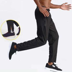 Lululemeni Mens Long Pants Yoga Outdoor Sport Ranuping Men's Hip Up Splicing Sportsクイック乾燥パンツ2024