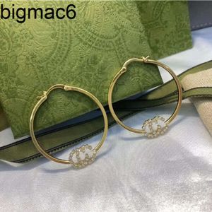 2024 Hoop Earrings Brass Diamond Set Letter Earrings Designer för kvinnor Fashion Gorgeous Luxury Brand Celebrity samma stil Ny gvccii örhänge topp smycken