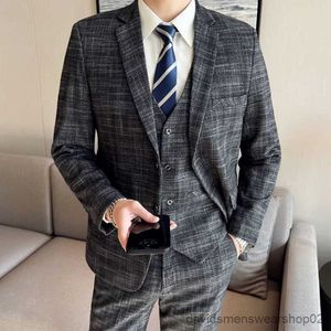 Men's Suits Blazers Mens Business Suit (suit + Vest + Trousers) 3/2 Sets of Stylish and Handsome Professional Formal Best Man Groom Wedding Dress