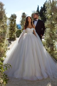 Gorgous Saudi Arabic Lace Tulle Wedding Dresses Elgegant Off Shoulder Appliques Puffy Tulle Long Bridal Gowns Robe de mariage Plus Size Maternity Robes BC18181