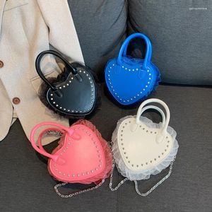 Abendtaschen Spitze Dekoration Liebe Tasche 2024 Herbst Mode Niet Herzförmige Handtasche für Frauen Candy Farbe Kette Umhängetasche