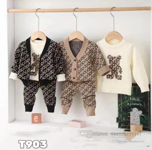 Baby Boys Letter Clothes Set Toddler Kids Bear Kinted Sweater Pullover Hooded Cardigan Outwear Pants 3 st Autumn Children Outfit9061701