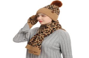 Chapéus cachecóis conjuntos de luvas outono e inverno conjunto de chapéu de malha padrão de leopardo quente lã cachecol luva três peças 9308849