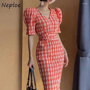 Abiti da festa Neploe French Chic Vintage scollo a V contrasto plaid Abiti Femme 2024 Summer Lace Up Vita dimagrante spettacolo sottile abito con maniche a sbuffo