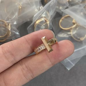 Anéis banhados a ouro 18k de alta qualidade anéis de aço inoxidável para joias na moda femininas