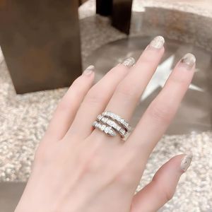 Bant Yüzük Açık Yüzük 18k Altın Kaplama Boyutu 6 7 9 Yüzük Twist Halkalar Anillos Halka Geometri Takı 3 Renkli Jewlry Halkalar Set Hediye