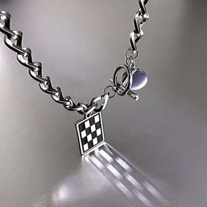 Square chessboard Necklace womens hip hop mens fashion cool style sweater chain sweater chain 2021 new style