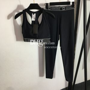 Desinger Tracksuits Sexig backless halter Yoga Set Luxury Printed Sportswear Padded Two -Piece Sports Activewear