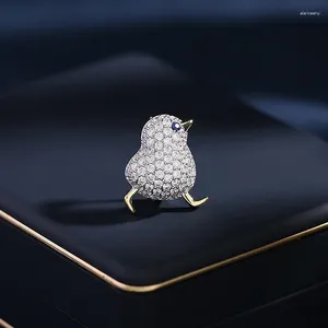 Brooches SUYU Little Chicken Pin Copper Micro-Embedded Cubic Zirconia Lovely Gift Summer Decoration Wholesale