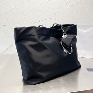 Borsa tote Borsa da donna firmata Borsa shopping casual da donna in nylon nero di grande capacità con custodia triangolare2421