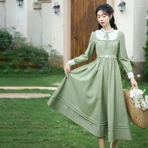 Abiti casual Mori Sweet Vintage per le donne Autunno verde Abito a maniche lunghe Patchwork di pizzo Chic Ricamo Abiti eleganti per feste Be Mujer