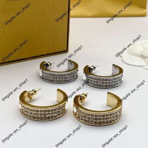 Marca de moda jóias brincos nova carta brincos de diamante completo para mulheres e agulha de prata de alta qualidade