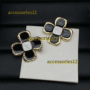 Stud Marca Doce Flor Designer Charme Brincos Studs para Mulheres Retro Vintage Ouro Preto Rosa Amor Brinco Brincos Brincos Anéis Jóias Presente Mais Recente Chegada