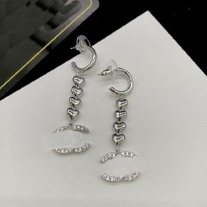Orecchini di design per donne Orecchini lunghi con diamanti a forma di cuore Orecchini in argento S925 per ragazze
