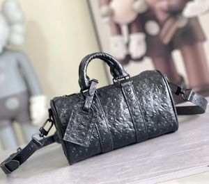 Top-nivå 10a strutsmönsterhandtag Keepall 25 präglad full läderlåda påse kuvertpåse cowhide designer väska handväska lyxväska lou vutti 84142