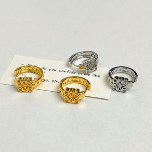 Naszynka Naszyjnik Anagram Anagram Asymetryczne kobiety retro bransoletka mosiężna 18K Gold Ear Stud Hoop Danies Designer Jewelry LOE-98O1