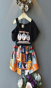 キッズデザイナーの服の女の子スーツは、拡大したショートスリーエレブのTshirtウエスタンスタイルの印刷スカートのトワイスセットチルドレン039S 2649892