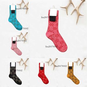 Дизайнерские для мужчин и женщин повседневные спортивные носки осень-зима теплые чулки до середины бедра из хлопка с модным буквенным дизайном 10 цветов
