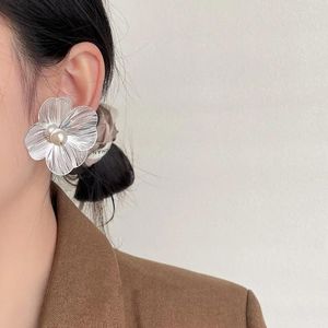 Ohrstecker WANZHI Licht Luxus Glänzende Hohle Große Blume Perle Für Frauen Mädchen Ins Nische Design High-End-Ohrring Schmuck