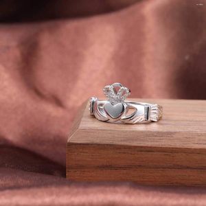 Anéis de cluster Claddagh Irish Ring 925 Sterling Silver Love Celtic Crown Noivado Casamento