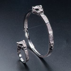 Oro alla moda e alla moda intarsiato con diamanti Bracciale in oro 14k con testa di leopardo Bracciale con fibbia da donna Coppia regalo di gioielli