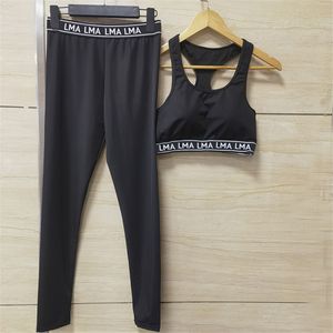 Marca de luxo mulheres sutiã leggings carta mulheres ginásio yoga tanques calças pretas roupas estiramento magro conjunto de duas peças design yoga treino correndo fitness wear