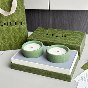 New Aromatherapy Candle 2-Piece Set Gift Home Is a Beautiful Landscape