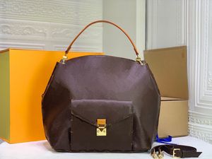 2024 High quality designer womens shoulder chain bag leather crossbody bag luxury handbags hobo tote bag classics messenger bags purse saddle bags AAAAA 40781