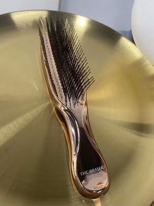 Lo shampoo per capelli con spazzola per massaggio del cuoio capelluto Brashu Dr. Pulizia profonda prodotto in Giappone
