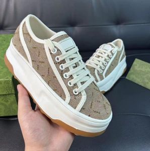 casual shoes 1977 Designer Shoes Tennis Women's low-top sneakers vintage platform Canvas Trainer Men Lace-Up Casual sneakers Trainers