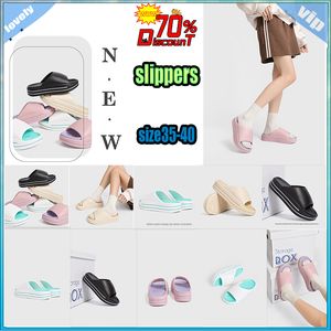 Designer Casual Platform High Rise Thick Soled Pvc Slippers Man Woman Light Weight Fashion French Style Läder Rummi Soft Sules Sandaler Flat Summer Beach Slipper