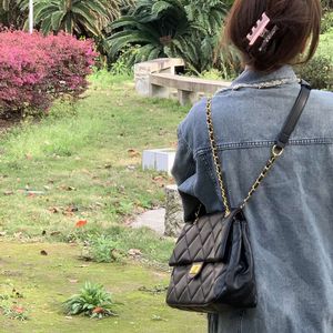 Корейская версия, женская сумка-тоут с цепочкой, новинка 2023 года, маленькая ароматная сумка через плечо, сумка на одно плечо, тренд, 75% прямые продажи с фабрики