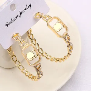 8149Stud Fashion Stud Ohrringe Frau Luxusdesigner Ohrring Multi -Farben c Brief Schmuck Frauen 18k Diamant Hochzeitsgeschenke