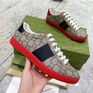 Novo 2024 Designer Homens Mulheres Sapatos Casuais Bee Snake Tiger Sneakers Couro Genuíno Marca de Moda Bordado Treinadores Clássicos Python Sneaker Mulheres Mens Sapatos