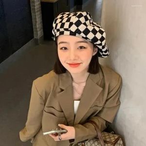 Berets Beret Outono Pintor Coreano Chapéu Octogonal Francês Preto Cool Checkerboard Casaco Acessórios