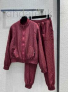 女性のトラックスーツデザイナー24セット刺繍ジャケットとパンツ、両面摩耗、純粋な綿のスプライシング、スポーツセット、年齢削減1008 Vlij