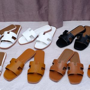 Verão das mulheres de luxo moda versátil designer sapatos couro genuíno uma palavra chinelos praia férias casuais sandálias planas chinelos