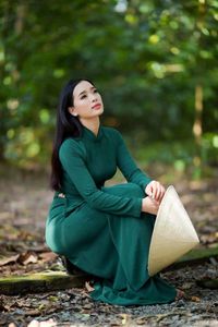 Abbigliamento etnico personalizzato verde scuro da donna Aodai Vetnam lungo cheongsam abito tradizionale vietnamita