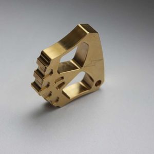 Solid CNC Brass Pure Fist Burekle Tiger Finger Army Fan EDC Sprzęt do samodzielnego obrony narzędziem 6957